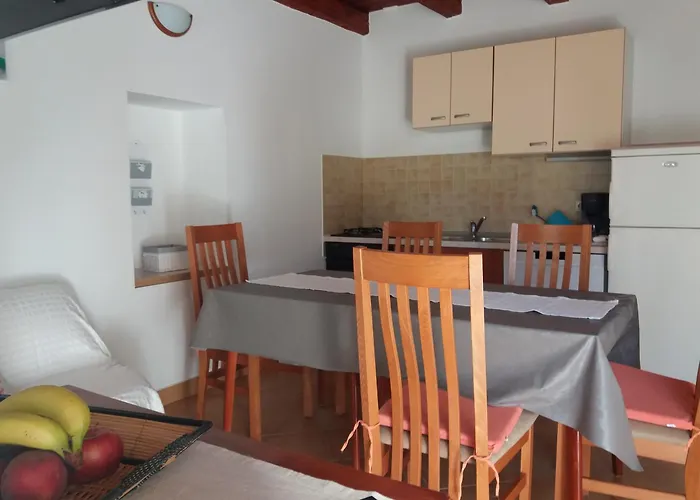 Mediteran Haus בית נופש