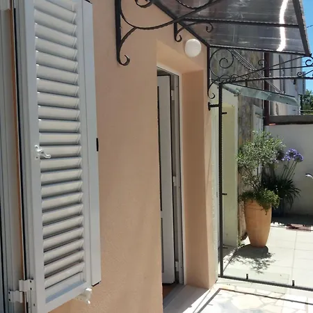 Mediteran Haus בית נופש ראב