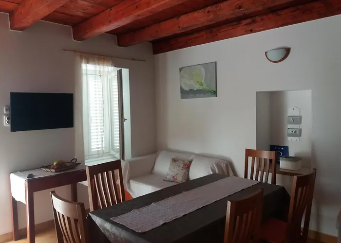 Mediteran Haus Σπίτι διακοπών Ραμπ